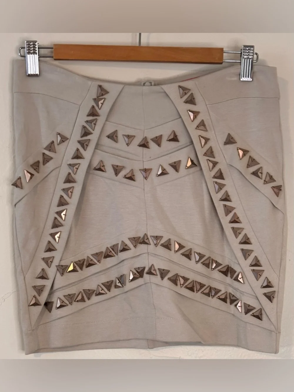 🌸 Wish Australia Women’s Small Embellished Cream Mini Skirt Silver Pyramid Studs